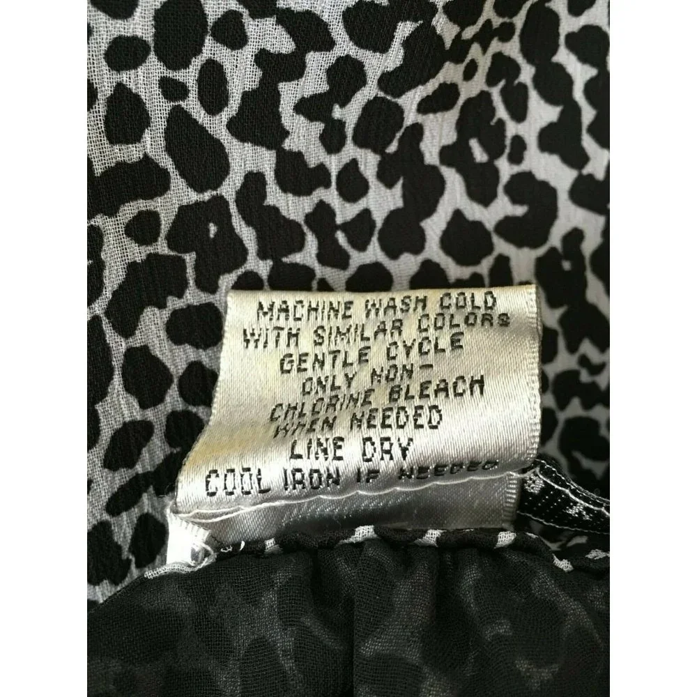Fred David Womens Blouse Shirt Medium Black White Animal Print Casual Work Wear - Picture 5 of 7